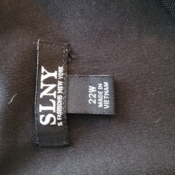 SLNYWomen's Plus Size Short Cap Sleeve Sequin Dress - Picture 6 of 6